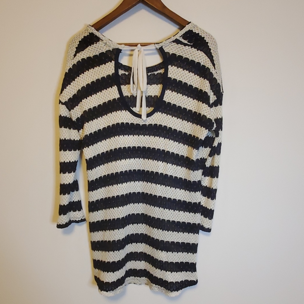 Light Sweater - Picture 2 of 3